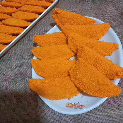 চিকেন হাফ মুন পাই/ বিফ হাফ মুন পাই